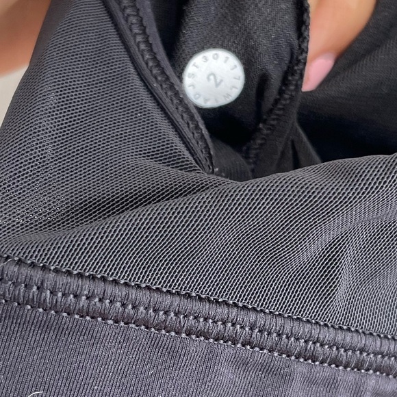 Lululemon Pushing Limits Tank - Picture 5 of 7